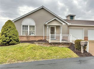 233 Village Ct, Washington, PA