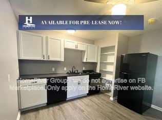 10707 Ewing Dr, Kansas City, MO 64134