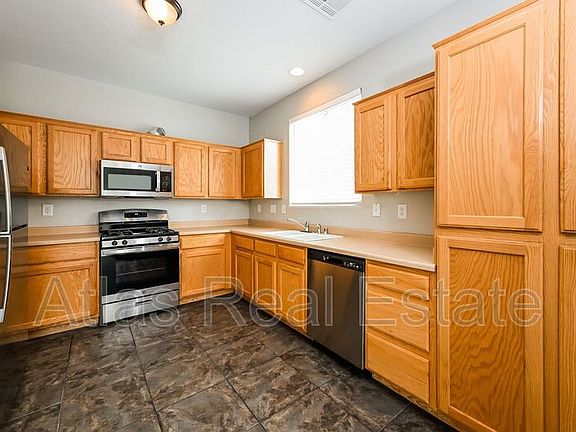 5th image of 1163 Village Crossing Ln
