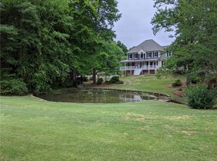 190 Carriage Ln, Powder Springs, GA 30127