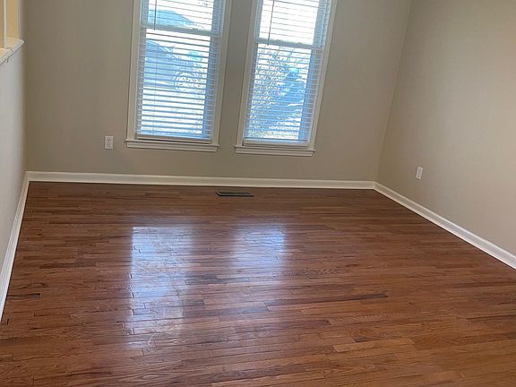 3rd image of 413 N Jefferson Ave