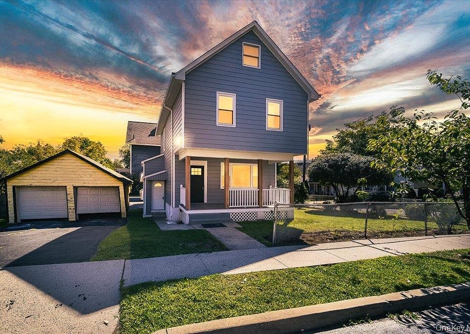 1st image of 11 Maple Street