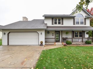 916 Weiler Rd, Burlington, WI 53105