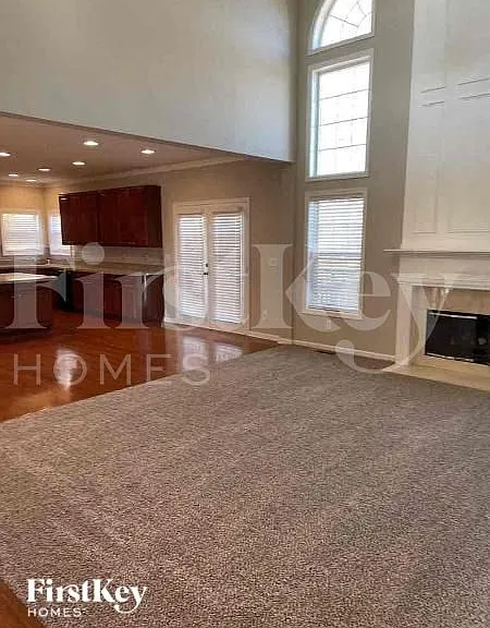 1157 Fountain Crest Dr — Photo 5