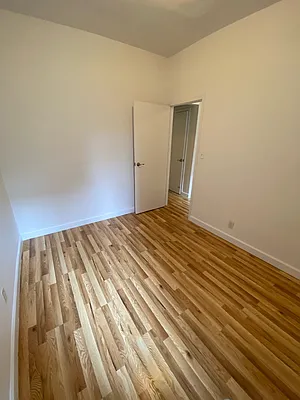 Rented by GreenVill Real Estate LLC | media 10