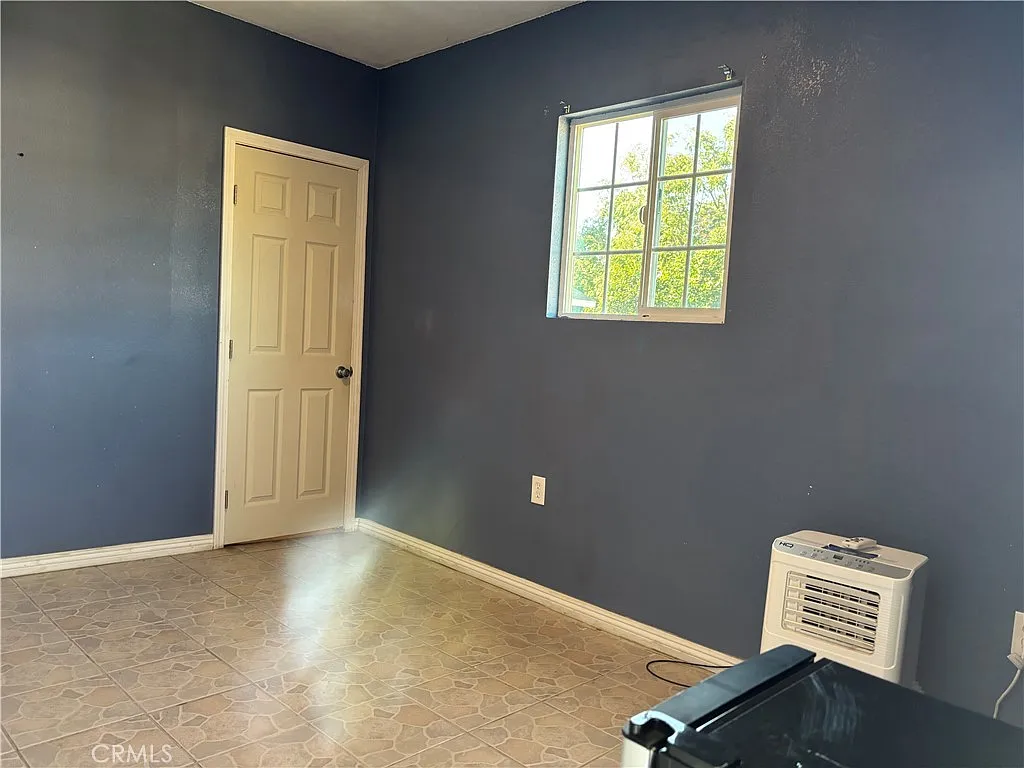 1 bed, 1604 sqft, $800 — Photo 3