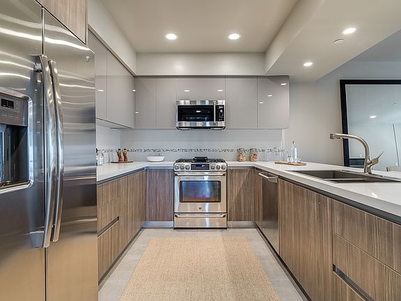 2nd image of 10269 Santa Monica Blvd APT 205