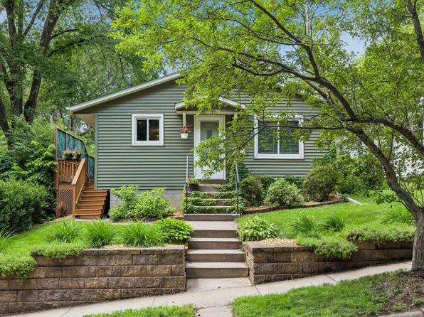 285 Deubener Pl, Saint Paul, MN 55105