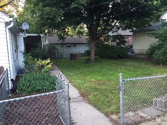 3rd image of 310 S 42nd St