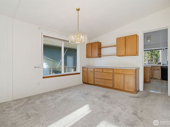 5th image of 1351 E Island Lake Drive