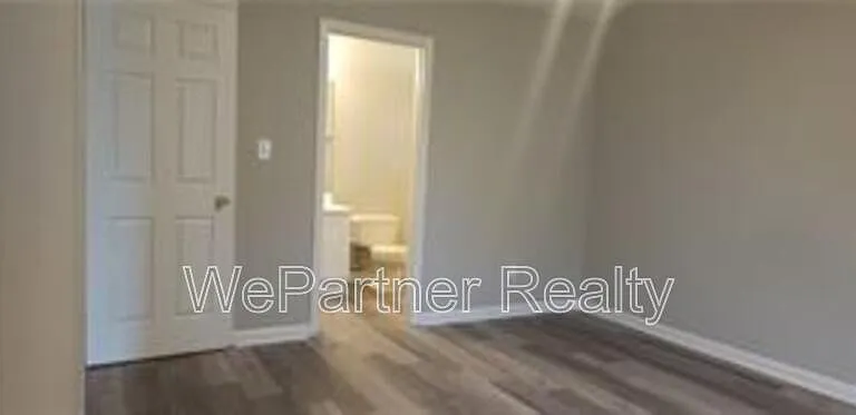 127 Tuscany Ln — Photo 14