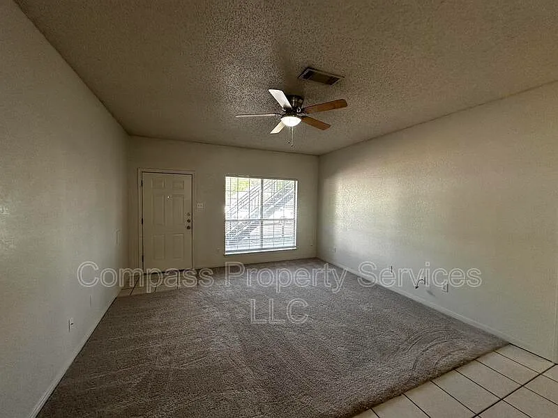 4 bed, 4.0 bath, 1680 sqft, $2,000 — Photo 3