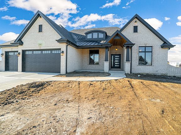 2nd image of 22386 Majestic Ln