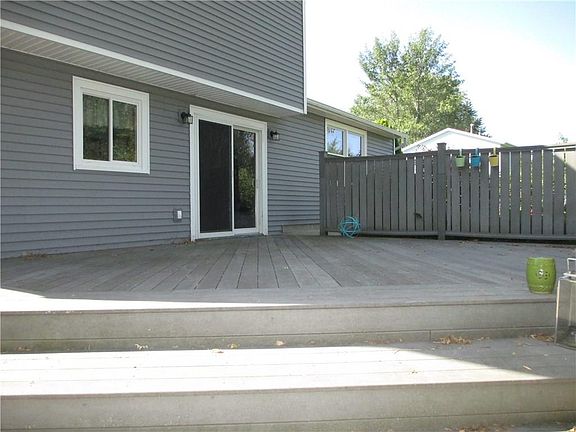 5th image of 36 Alderbush Ln