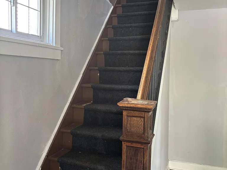2823 Clermont Ave — Photo 8