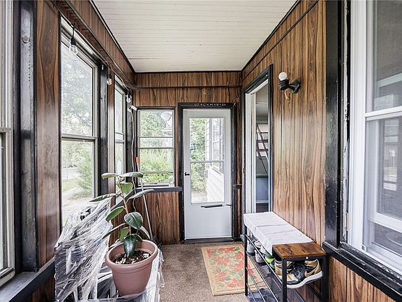 4th image of 43 Farragut St
