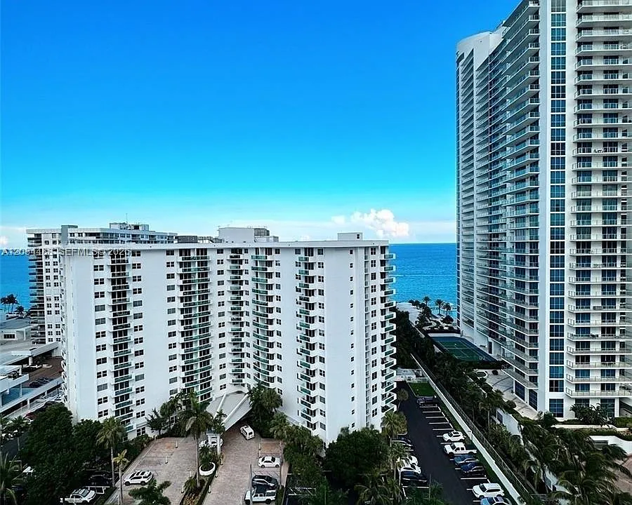 3000 S Ocean Dr #1606