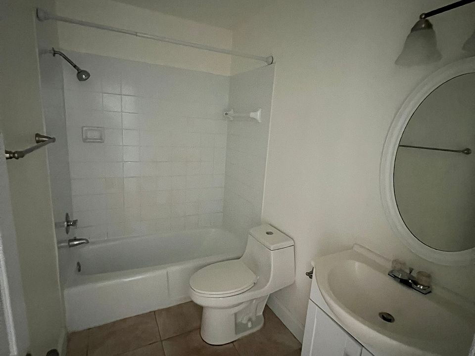 1st image of 1130 N F St APT C