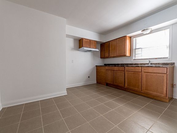 4th image of 101 Memorial Dr #2277320