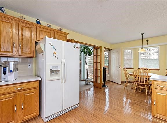 4th image of 10204 Webster Ave