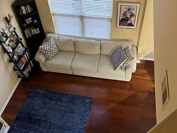 5th image of 1137 Brent Rd