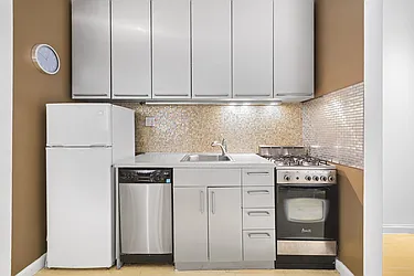 Rented by Cooper & Cooper Real Estate