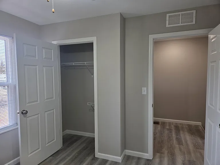 Willow Grove Apartments — Photo 10