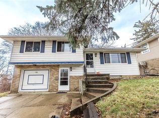 1882 Coventry St, Akron, OH 44301