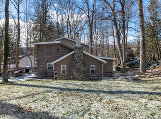 32 E Park Dr, West Milford Twp., NJ 07480