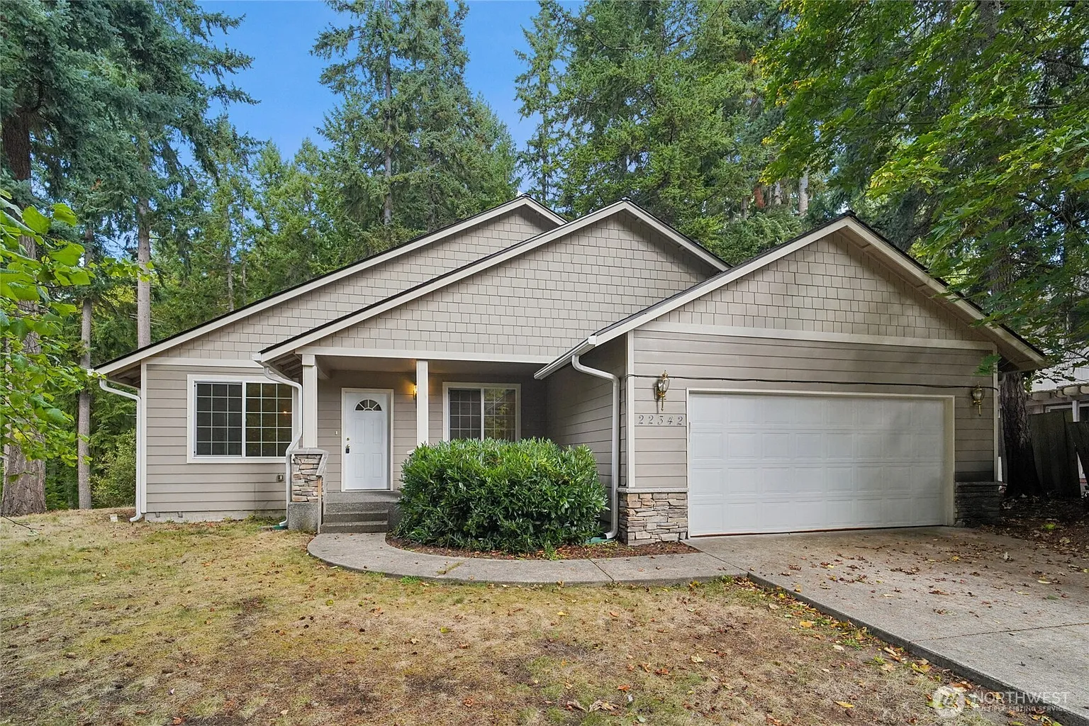 22342 Glenview Ct SE photo 1