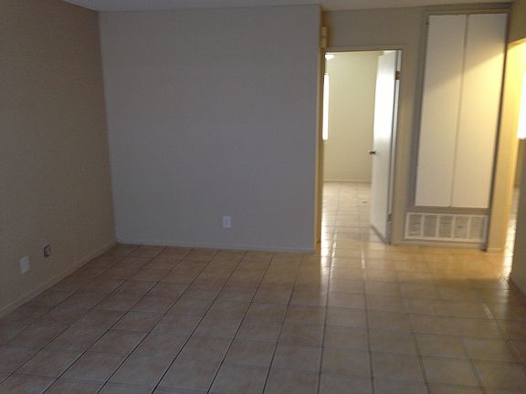 3rd image of 13279 West Dr #B
