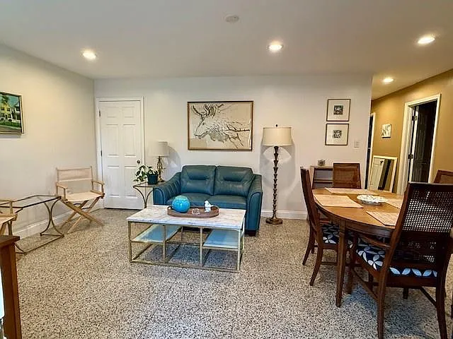 2034 Napoleon Ave — Photo 7