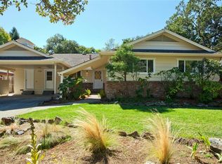 2725 Creekside Rd, Santa Rosa, CA 95405