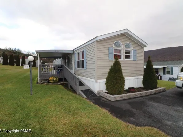 32 Blue Mountain Vw, Kunkletown, PA 18058