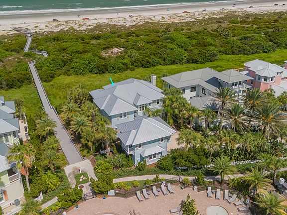 4th image of 684 Ocean Palm Way
