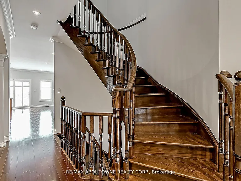 2415 Presquile Dr — Photo 4