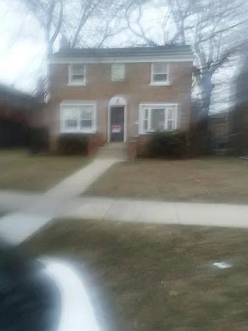 9915 S Crandon Ave photo 1