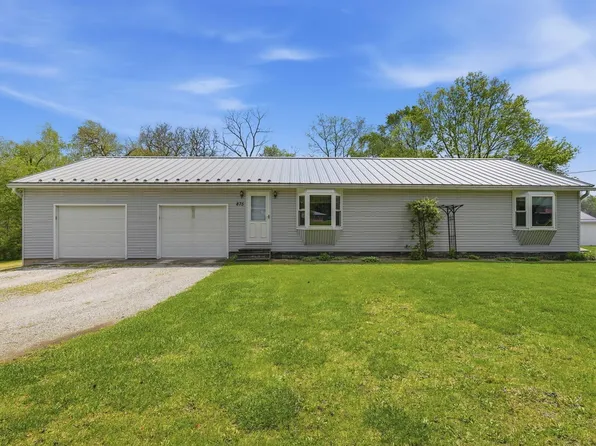 875 Kelly St, Rome City, IN 46784