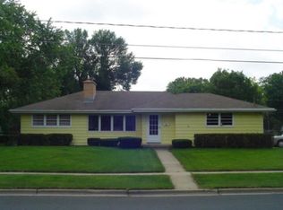 6827 Hubbard Ave, Middleton, WI 53562