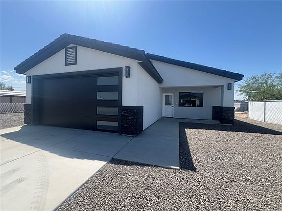 2nd image of 896 Sandy Beach Drive