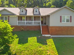 631 Rock House Rd, Kodak, TN 37764