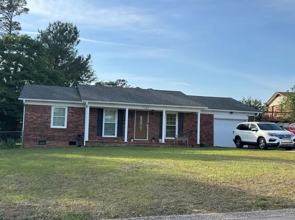 7302 Avalon Dr, Fayetteville, NC 28303