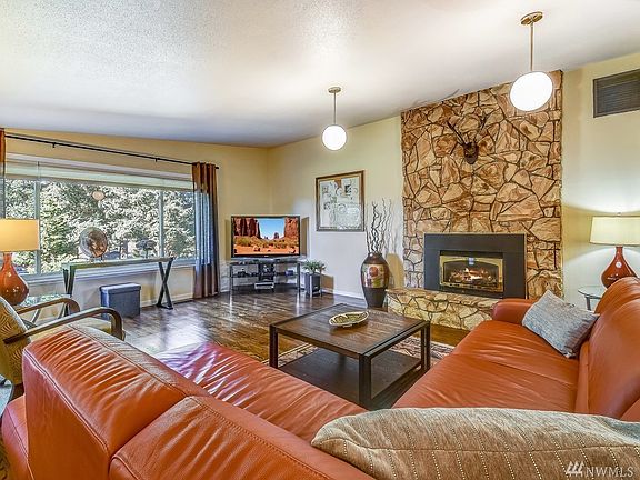 3rd image of 10633 SE 287th St