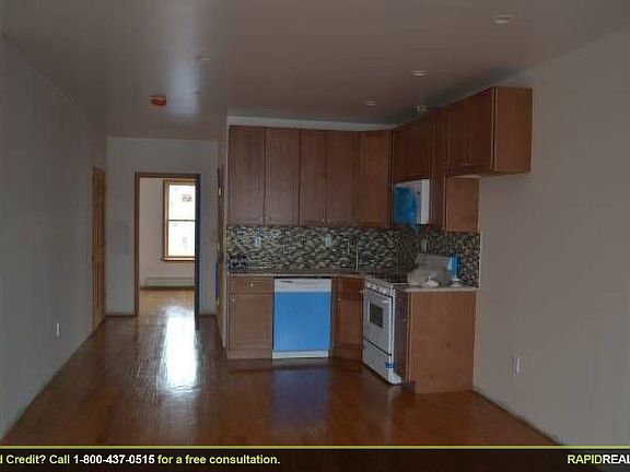 2nd image of 195 18th St #Rr
