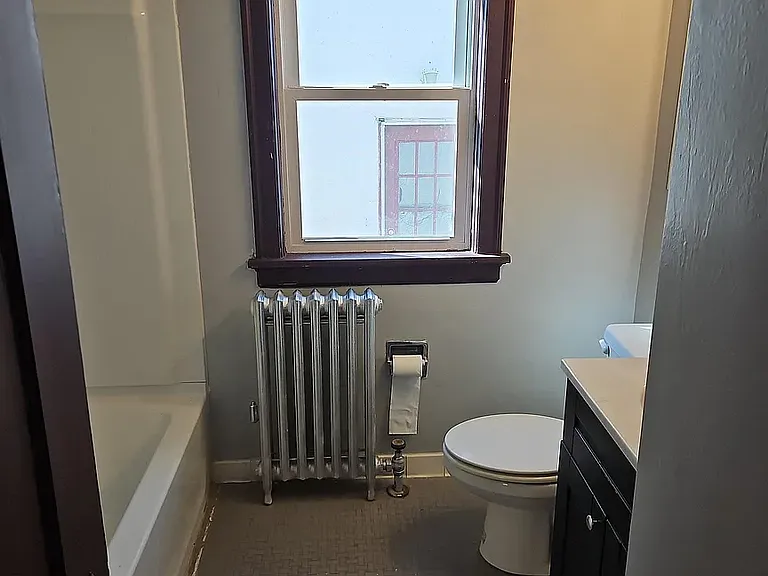 221 Snelling Ave — Photo 3