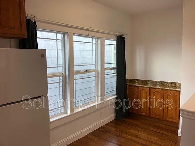 939 International Blvd — Photo 12
