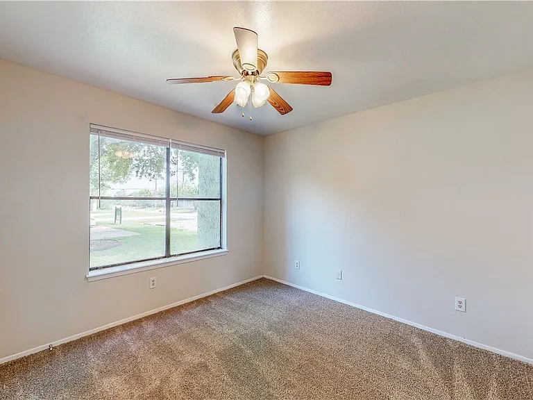 303 Manuel Dr #B — Photo 15