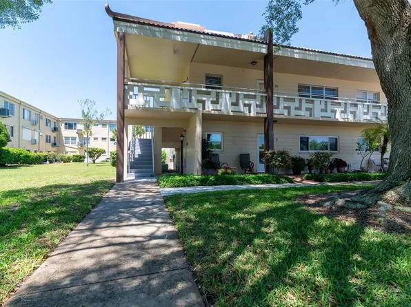 2280 World Parkway Blvd APT 20, Clearwater, FL 33763