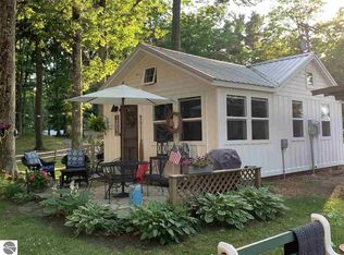 8124 Deadstream Rd, Honor, MI 49640