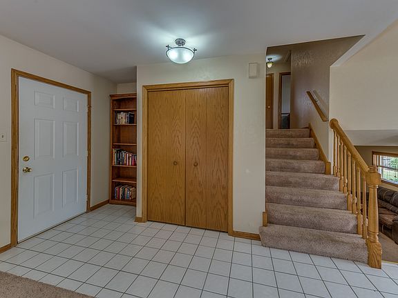 4th image of 7825 Wheatfield Dr